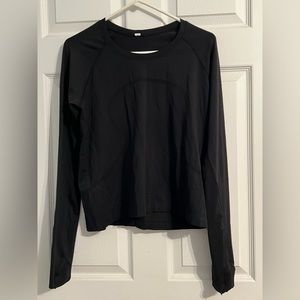 Lululemon crop top